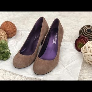 Chromatic gallerier pump - size 5 - 3”heel